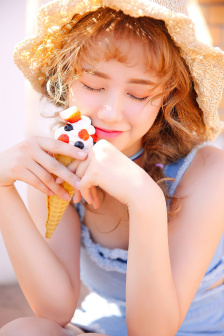 硕大粗长撑裂了小龙女